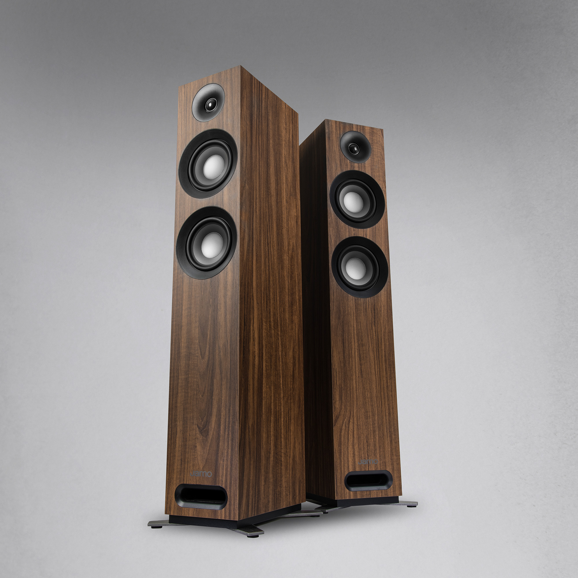 Jamo | S 807 Floorstanding Speaker